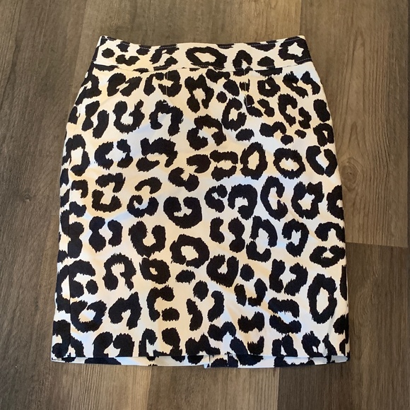 Loft silk‎ blend exaggerated animal print skirt. Worn once - Picture 1 of 3